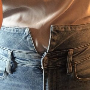 American Eagle Jeans, only wear them one time.